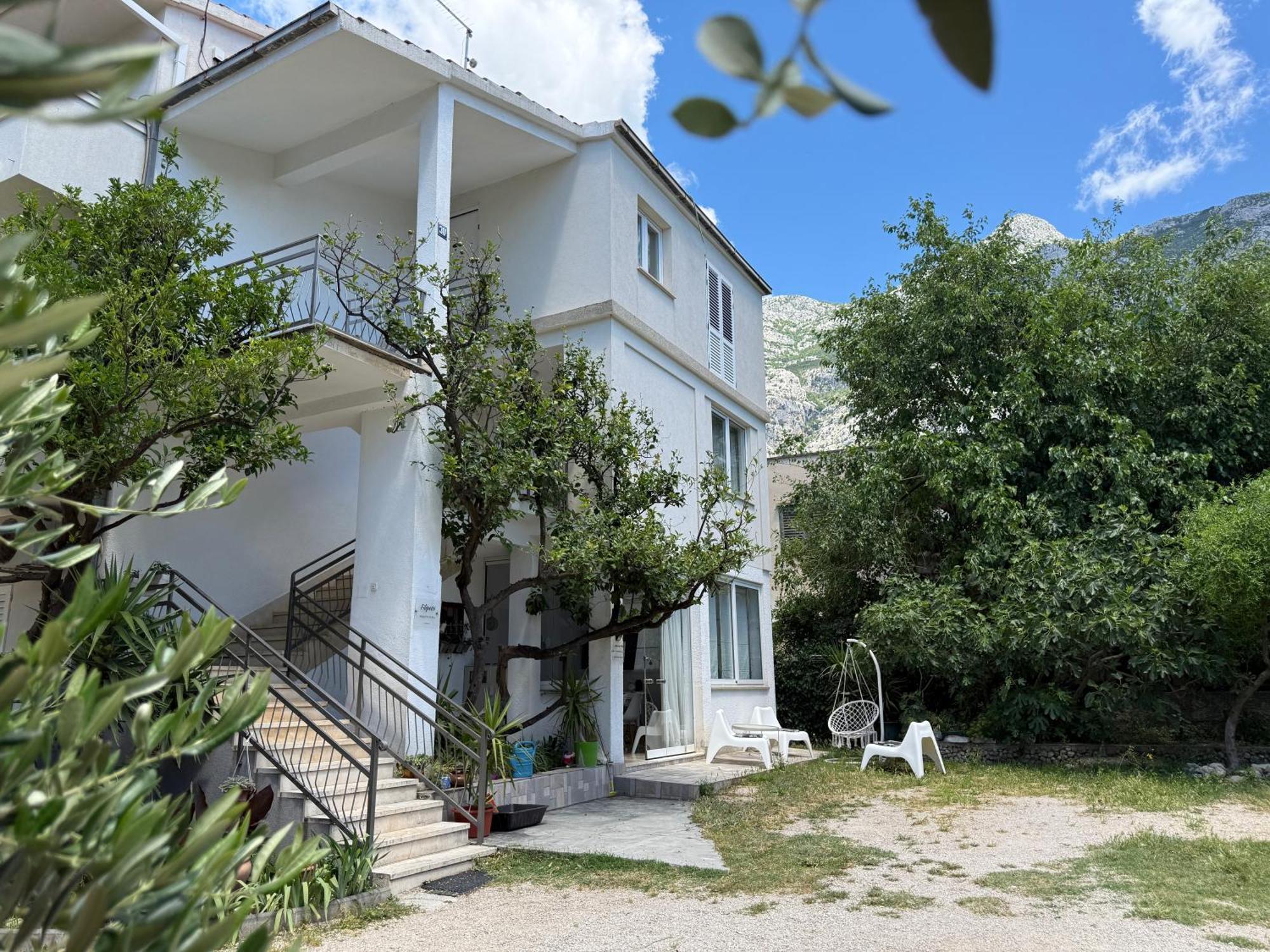 Marin * Makarska
